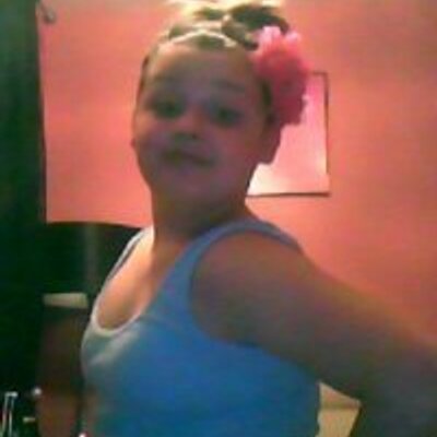 Profile Picture of Tori Graham (@TGlovesJB) on Twitter