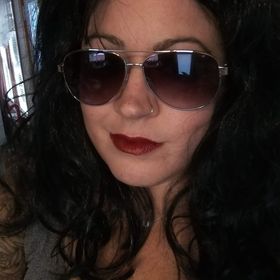 Profile Picture of Heather Gretter (@theheatherofoz) on Pinterest