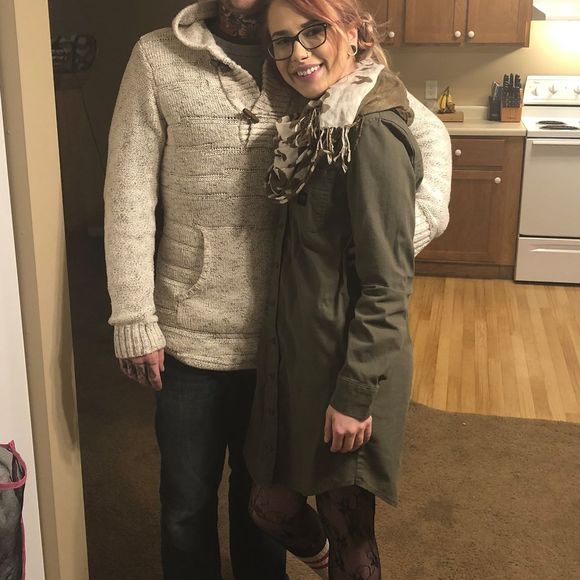 Profile Picture of Samantha Ochs (@samiaochs) on Poshmark