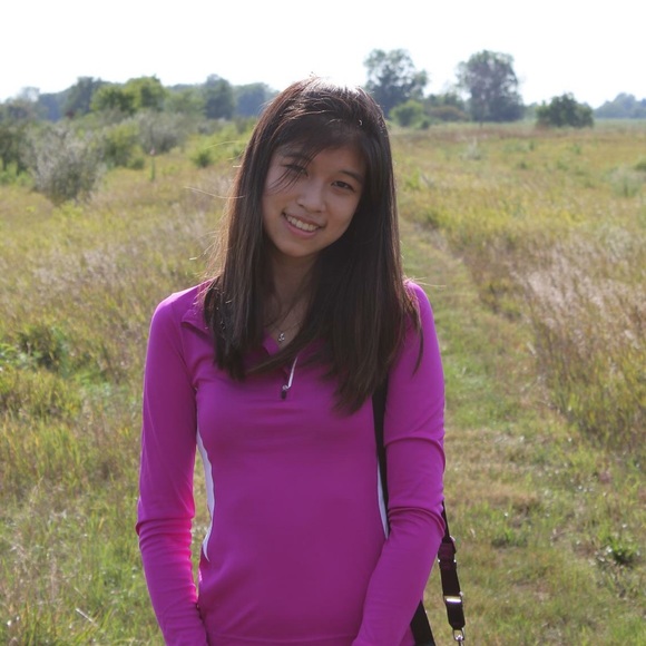 Profile Picture of Carol Chang (@cc_chi) on Poshmark