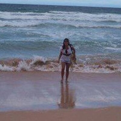 Profile Picture of Silvia Cuellar (@silviacuellar12) on Twitter
