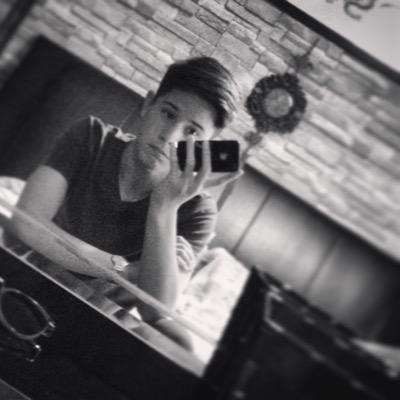 Profile Picture of Josh Sui Leung Lee (@SuiLeung12300) on Twitter