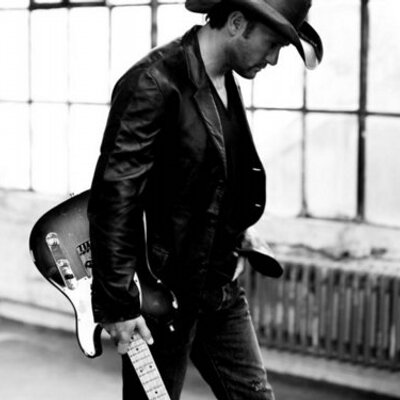 Profile Picture of Shelley Charron (@Mcgrawfan) on Twitter