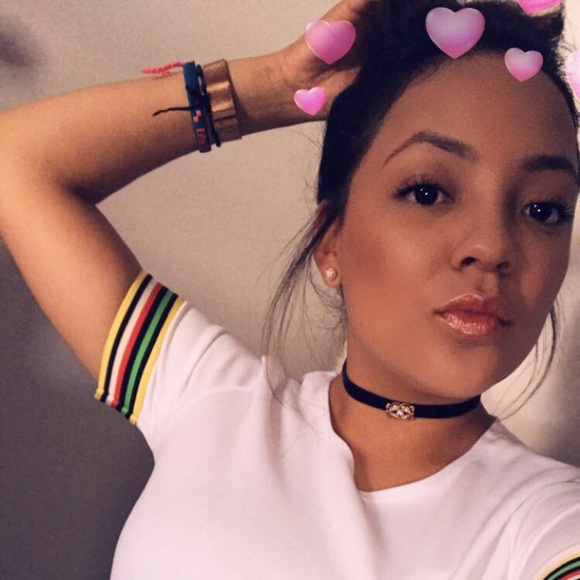 Profile Picture of Isabel Arredondo (@isabel_993) on Poshmark