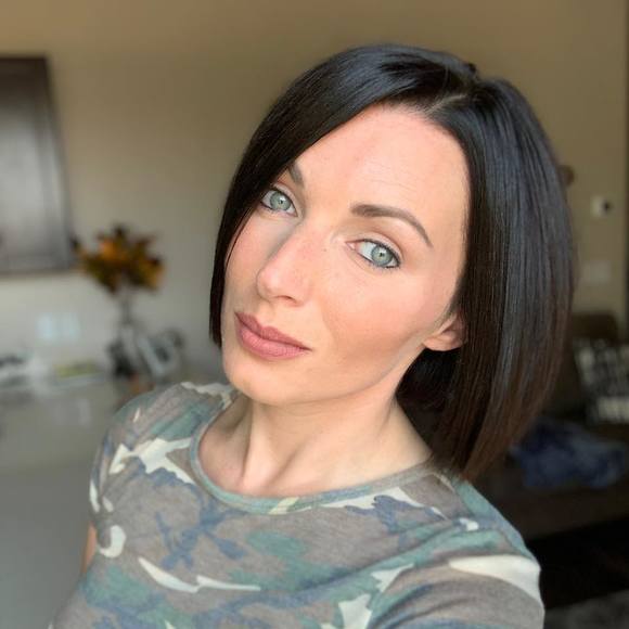 Profile Picture of Amanda Watson (@acwatson) on Poshmark