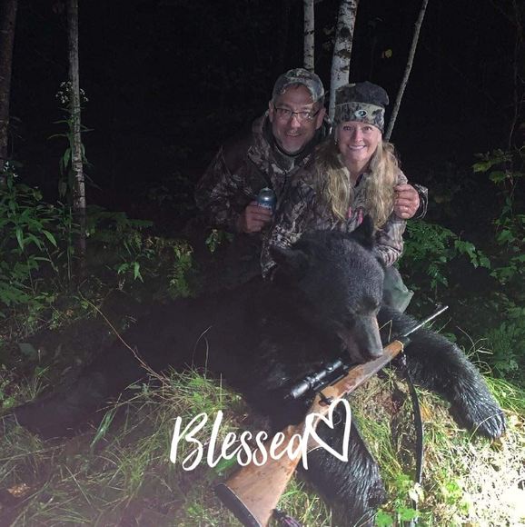 Profile Picture of Flo n eric Steckling (@flosteckling) on Poshmark