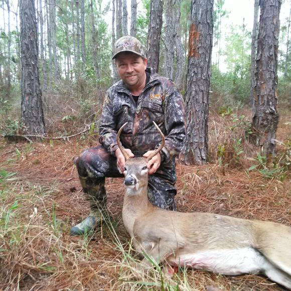 Profile Picture of Joe Davis (@joedavis170) on Poshmark