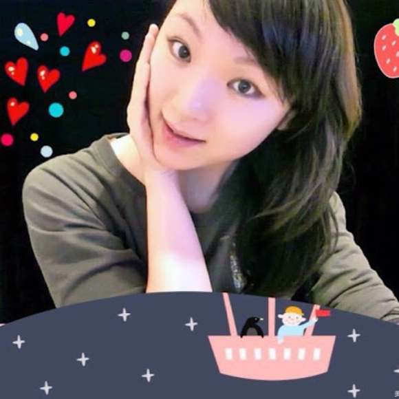 Profile Picture of Alice Lee (@vantaktv) on Poshmark