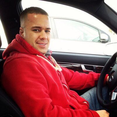 Profile Picture of Alex (@AlexBrookfield) on Twitter