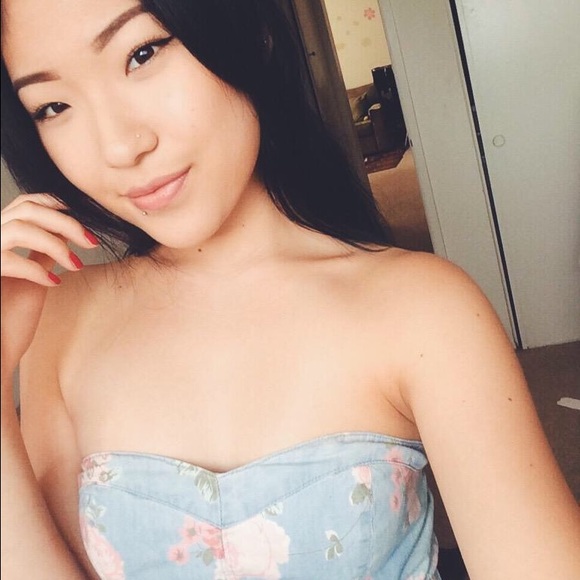 Profile Picture of Jin Yoon (@jinky_) on Poshmark