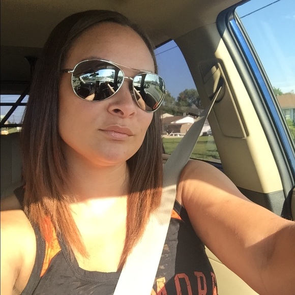 Profile Picture of Veronica Fields (@kingsmom1124) on Poshmark