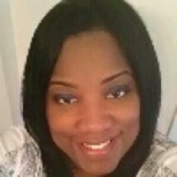 Profile Picture of Rhonda Barnes (@rhondab4ever) on Poshmark