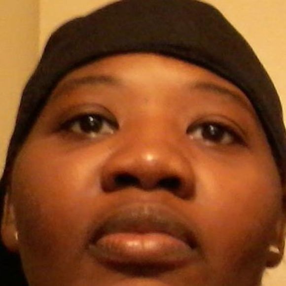 Profile Picture of Roshunda Bracey (@roshundabracey) on Poshmark