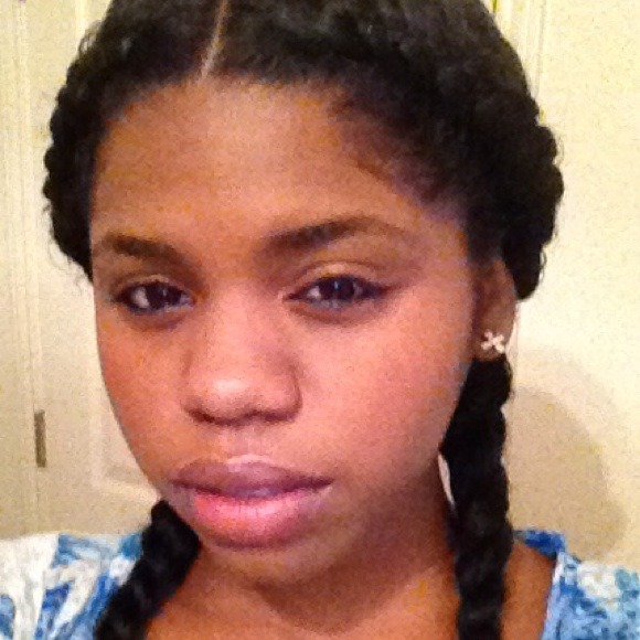 Profile Picture of Mishone Watson (@mishonelove) on Poshmark
