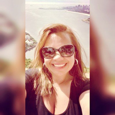 Profile Picture of Angela Velasquez (@angelitavd) on Twitter