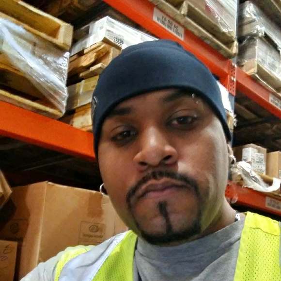 Profile Picture of Jason Brackens (@jasonb303) on Poshmark