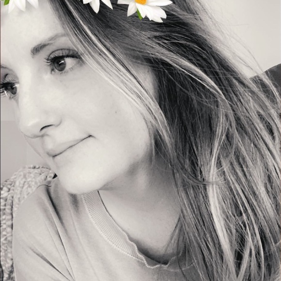 Profile Picture of Danielle Santamaria (@danigt44) on Poshmark