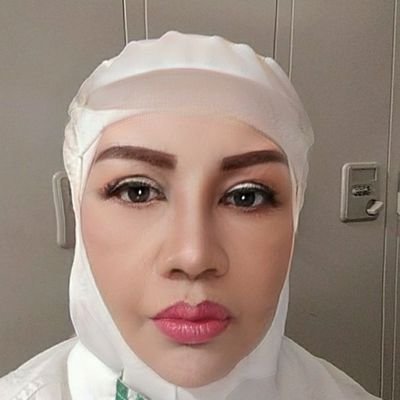 Profile Picture of Elvira Smith Scaparotti (@ScaparottiSmith) on Twitter
