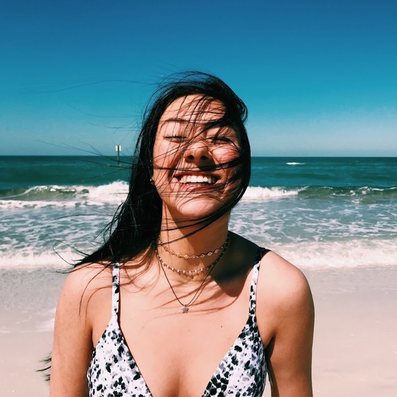 Profile Picture of Olivia Kirby (@olivia_kirby) on Poshmark