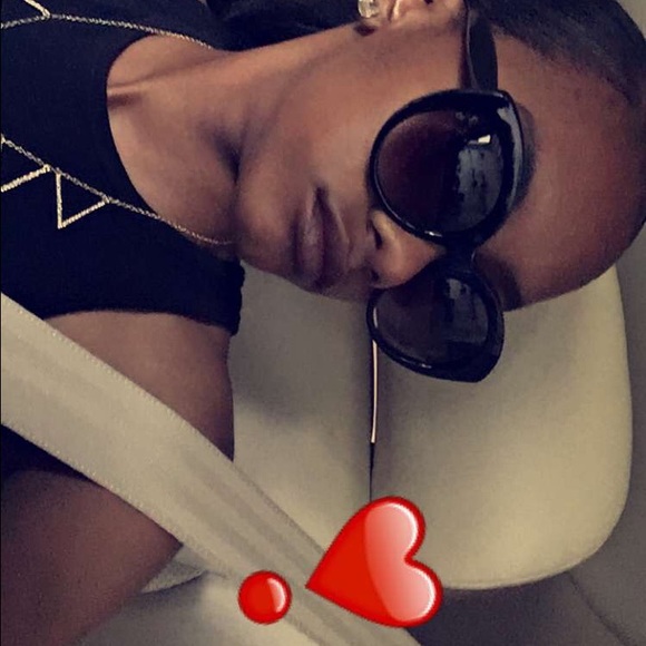 Profile Picture of Jaqua James (@jaquajames) on Poshmark