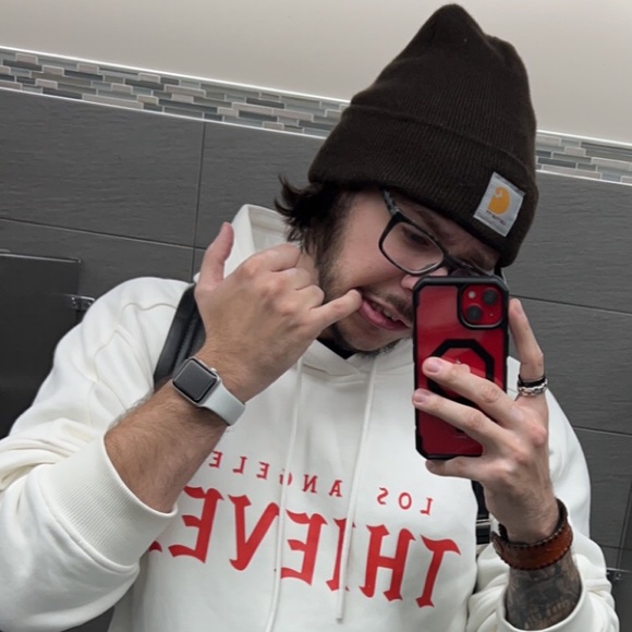 Profile Picture of Zac Albanice (@zacalbanice) on Poshmark