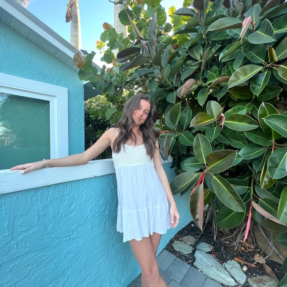 Profile Picture of Lily Downs (@lilydowns22) on Poshmark