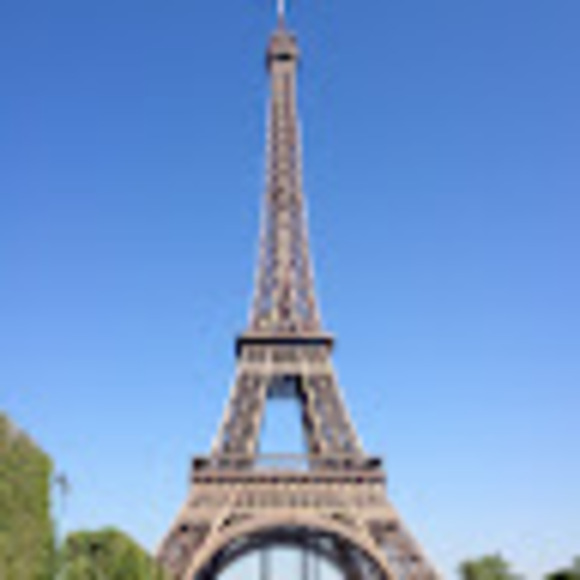 Profile Picture of Megan Guldner (@mguldner) on Poshmark