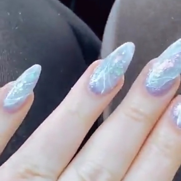 Profile Picture of Taylor Yeates (@taylor16ye) on Poshmark