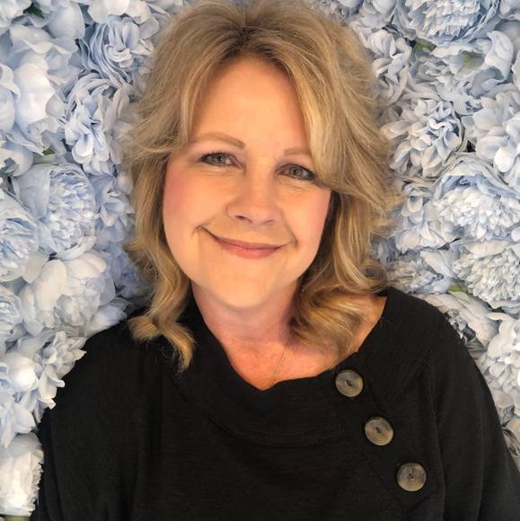 Profile Picture of Stacy smith Foster (@stacyfos) on Poshmark