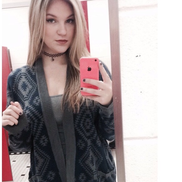 Profile Picture of Brooke Mazoch (@brookemazoch) on Poshmark