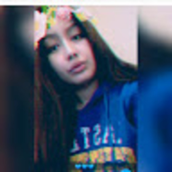 Profile Picture of Itzel Herrera (@herreramiss5) on Poshmark