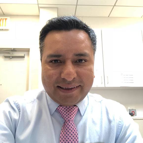 Profile Picture of Gino Mendoza (@ginoencantador) on Poshmark
