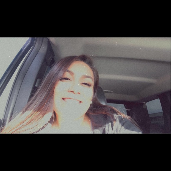 Profile Picture of Maria Corpus (@corpusmaria8) on Poshmark