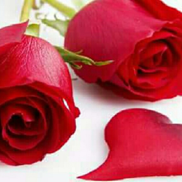 Profile Picture of Nora Bates (@msnora7) on Poshmark