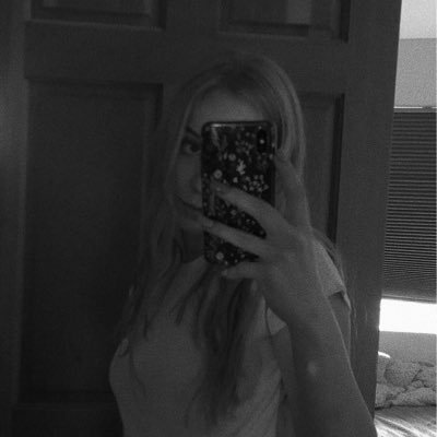 Profile Picture of Isabel Carpenter (@isabelcarpentr) on Twitter