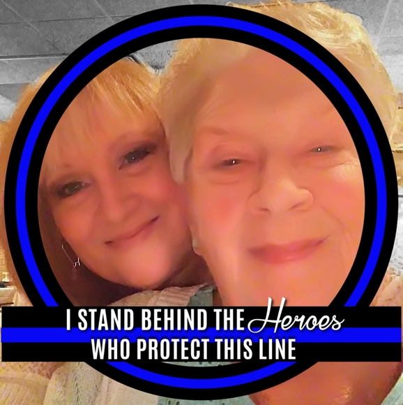 Profile Picture of Donna Mack (@mackdonnafarm) on Poshmark