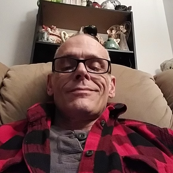 Profile Picture of William Gibbs (@williamgibbs895) on Poshmark