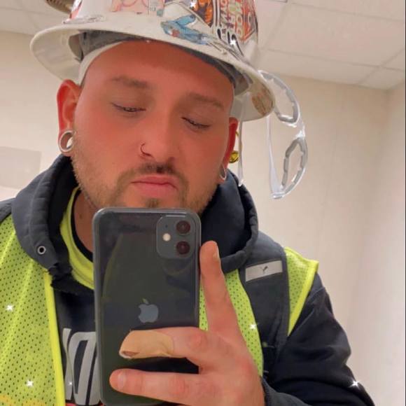 Profile Picture of Brian Burns (@burns09b) on Poshmark