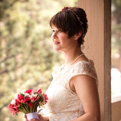 Profile Picture of Kerry Jill Hames (@KerryJillHames) on Twitter