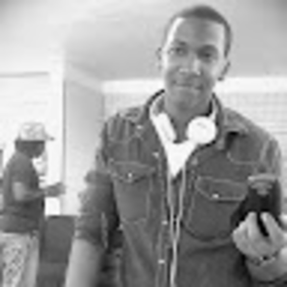 Profile Picture of Jermaine johnson Retashmay (@remjay249) on Poshmark