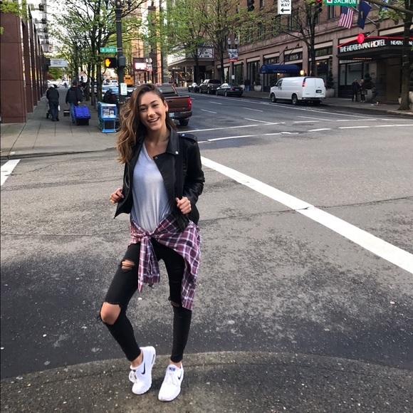 Profile Picture of Briana Dashefsky (@brianadash) on Poshmark