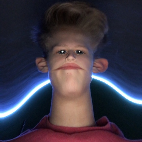 Profile Picture of Tyler Pierzchalski (@tpierzchalski) on Poshmark