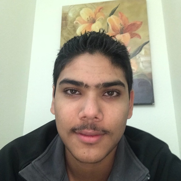 Profile Picture of Amarinder Singh (@amarinder465) on Poshmark