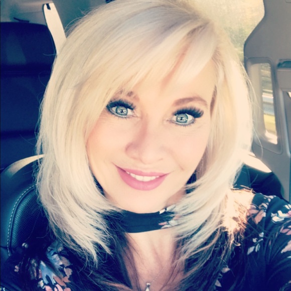 Profile Picture of Pagi Legrow (@pagi608) on Poshmark