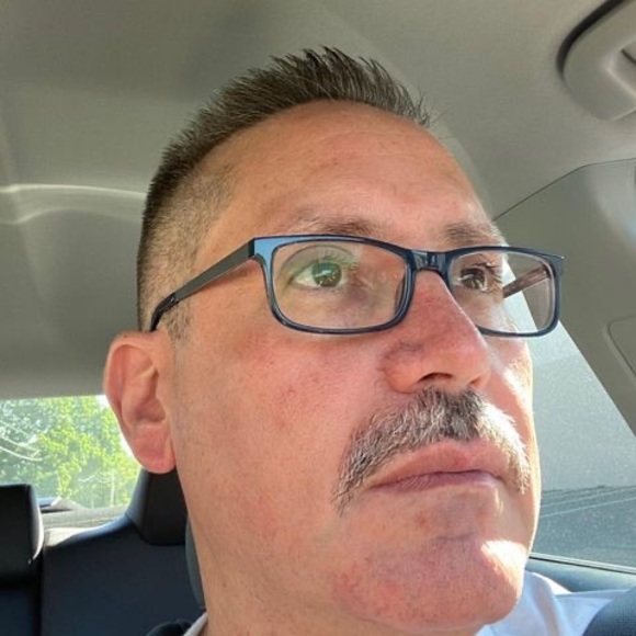 Profile Picture of Eric Castillo (@ecastillo1969) on Poshmark