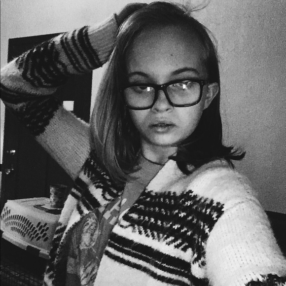 Profile Picture of Jalyssa Hollander (@jgirl03) on Poshmark