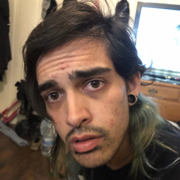 Profile Picture of Tyler Sweet (@sweetstayler) on Poshmark