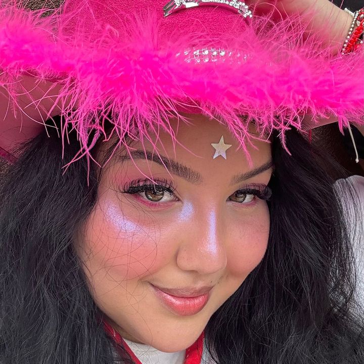 Profile Picture of Amanda Emilio (@amandaemiliosecundaria) on Tiktok