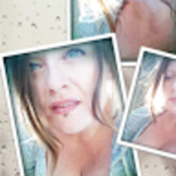 Profile Picture of Shawna lee's Schmidt (@schmitty5633) on Poshmark