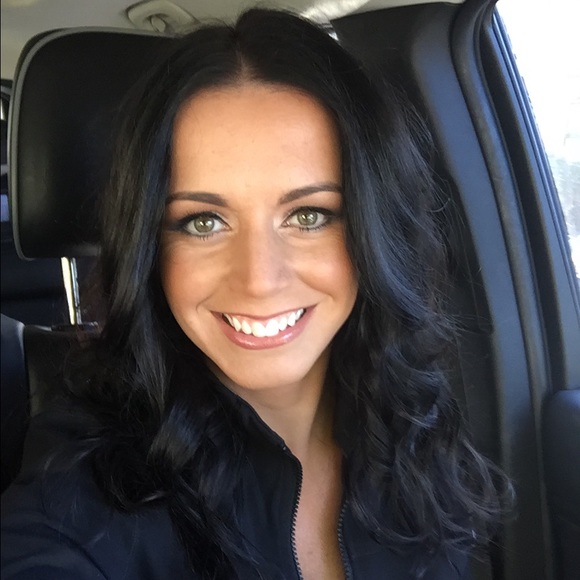 Lara St. jacques - Poshmark Profile Picture of Lara St. jacques (@larachristine) on Poshmark